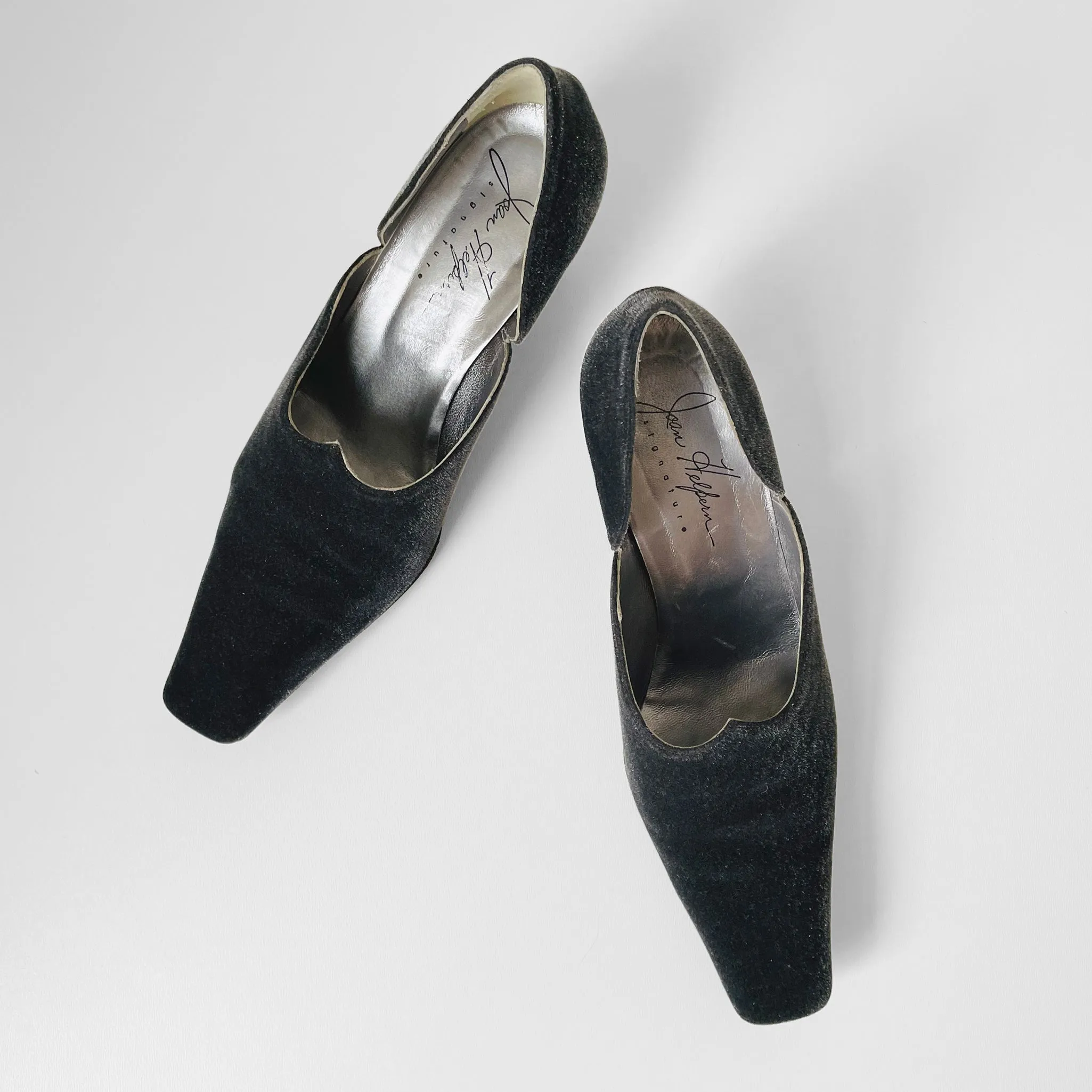 1980s Joan Helpern Charcoal Velvet Low Heel Slip-On Shoes - Sz. 8M
