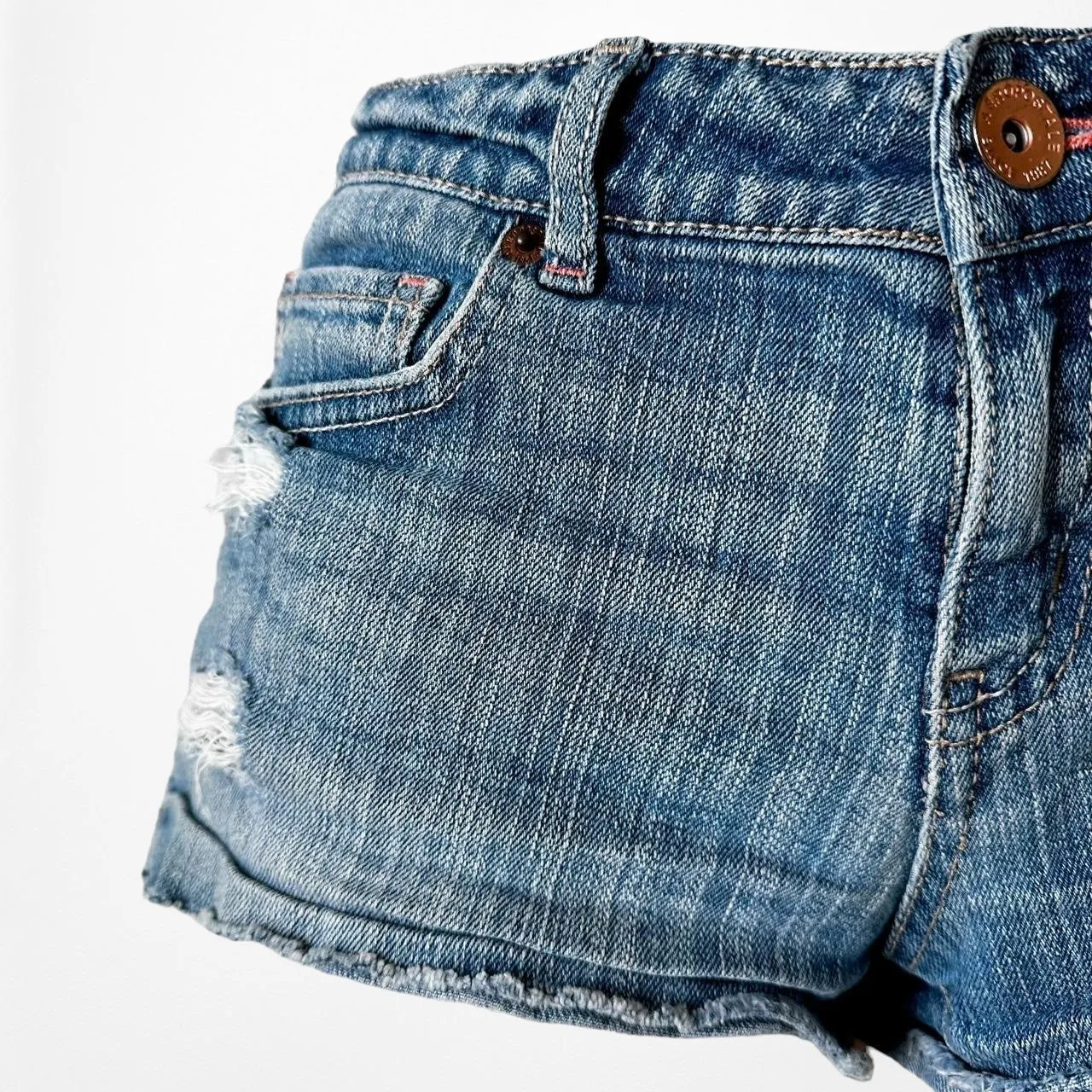 Aeropostale Medium Wash Distressed Destroyed Mid Rise Denim Shorts Size S