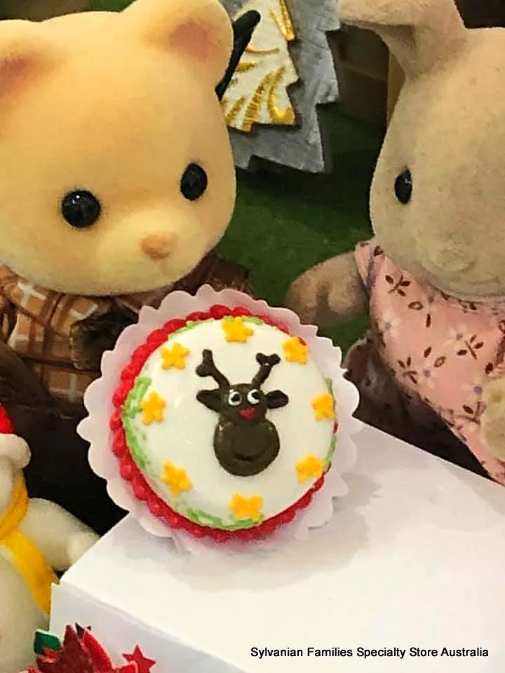 Christmas Cake Miniature - Reindeer theme