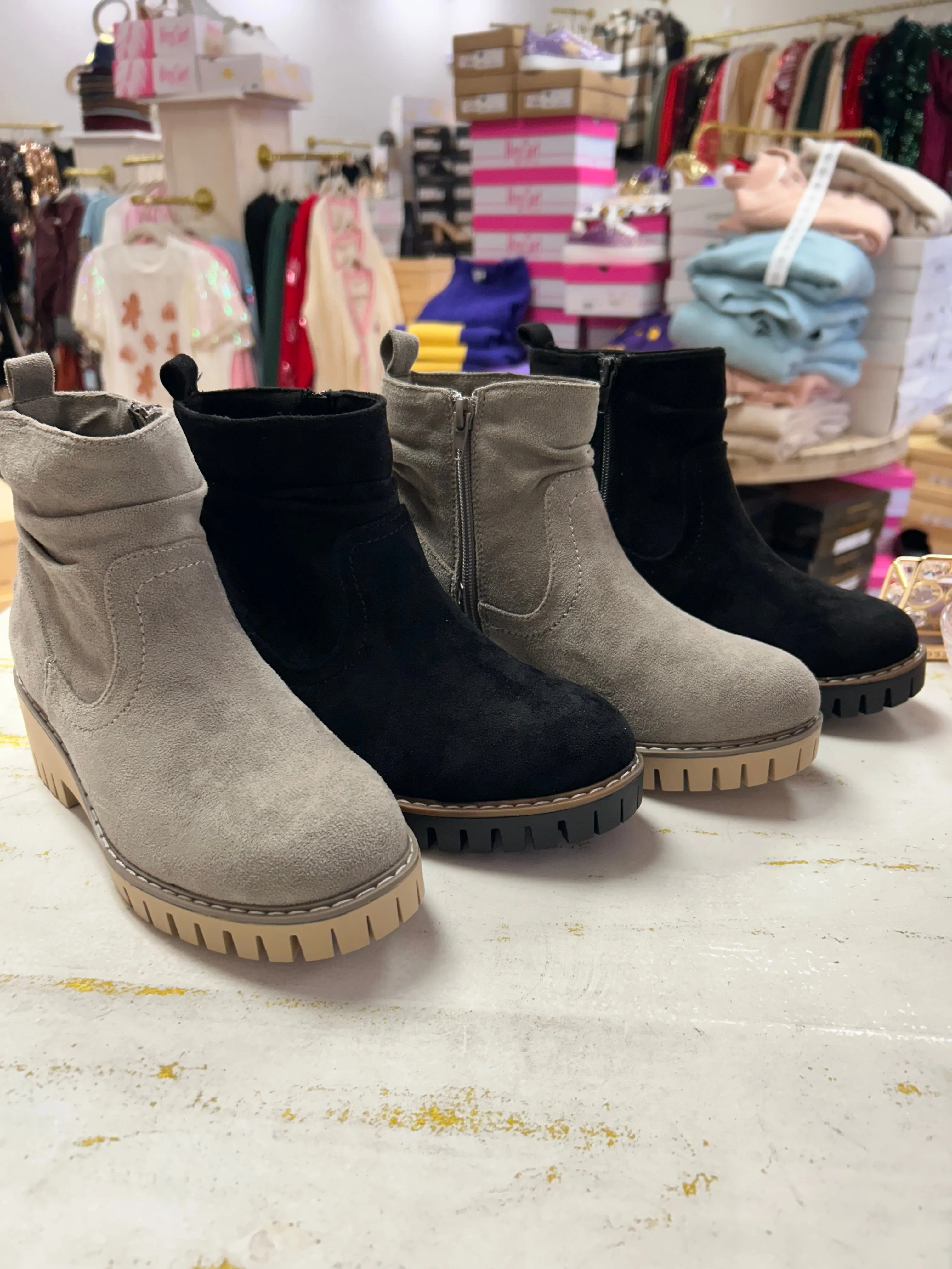 DASHING BOOTIES