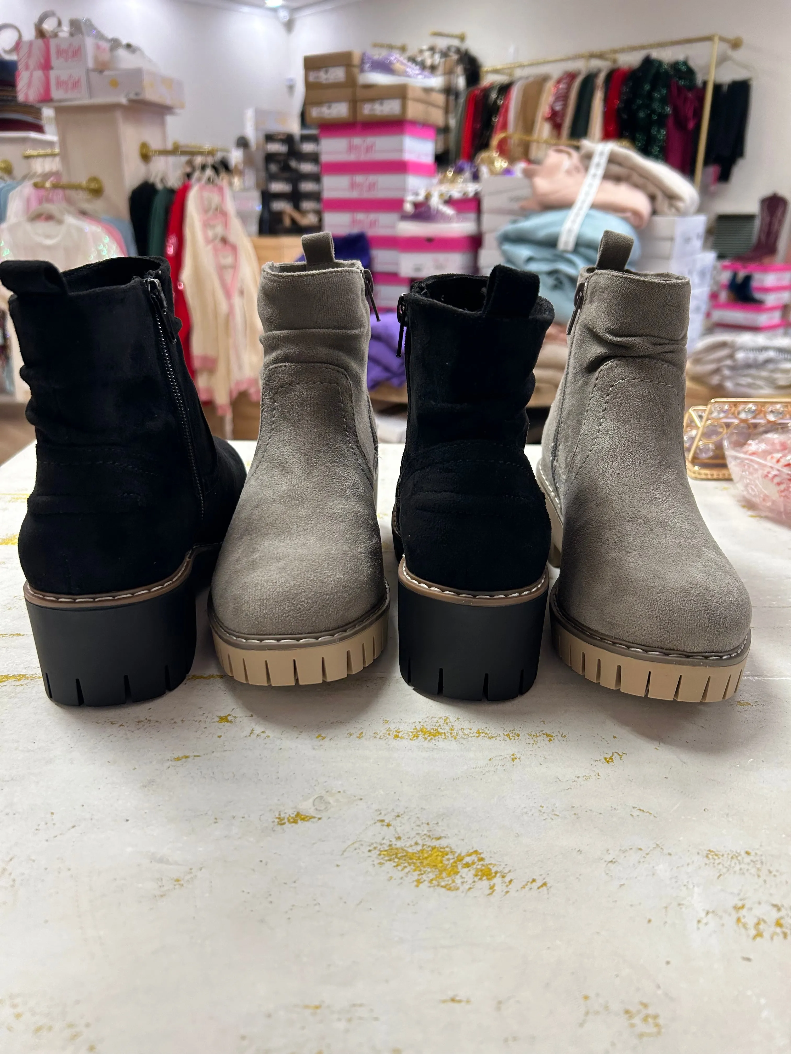 DASHING BOOTIES
