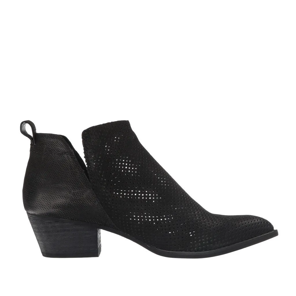 Dolce Vita Women's Sonya Ankle Bootie in Black