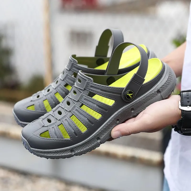 Men's fashion closed toe hollow water shoes