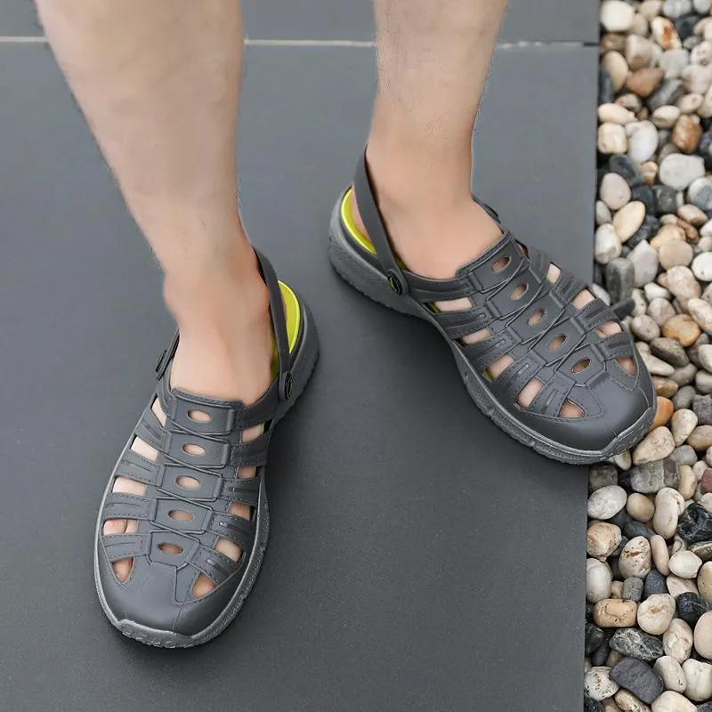 Men's fashion closed toe hollow water shoes