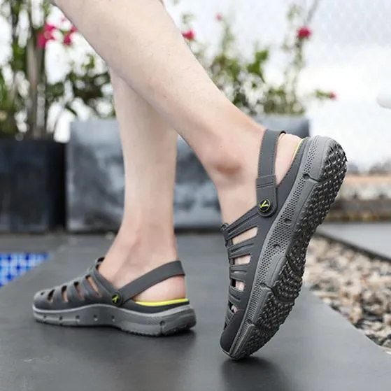 Men's fashion closed toe hollow water shoes