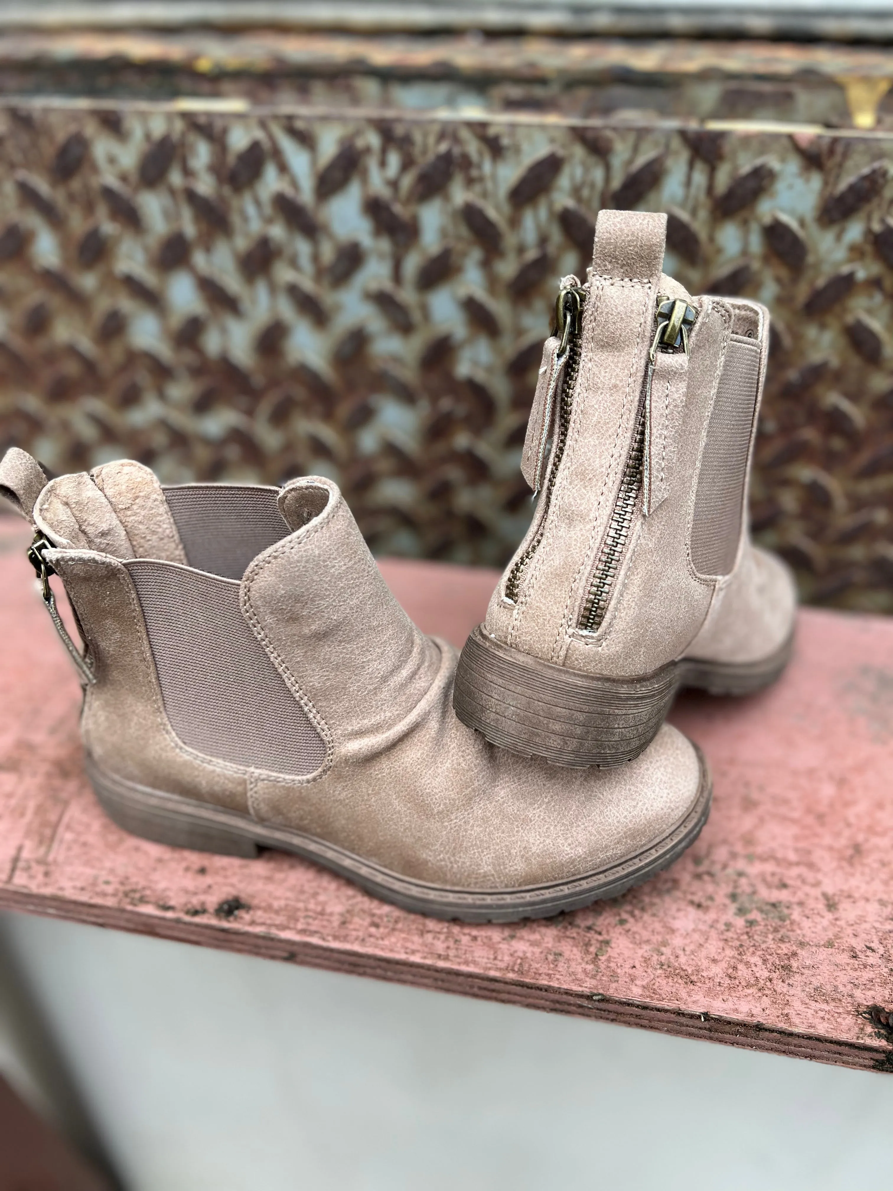 *PVM* Vienna Booties (Natural)