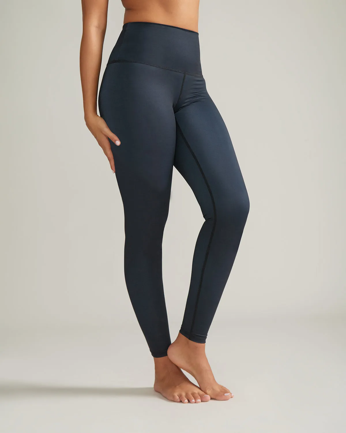 Reversible Ultralight High-Rise Legging - Charcoal English Garden