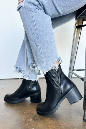 Sayler Faux Leather Platform Chelsea Boots