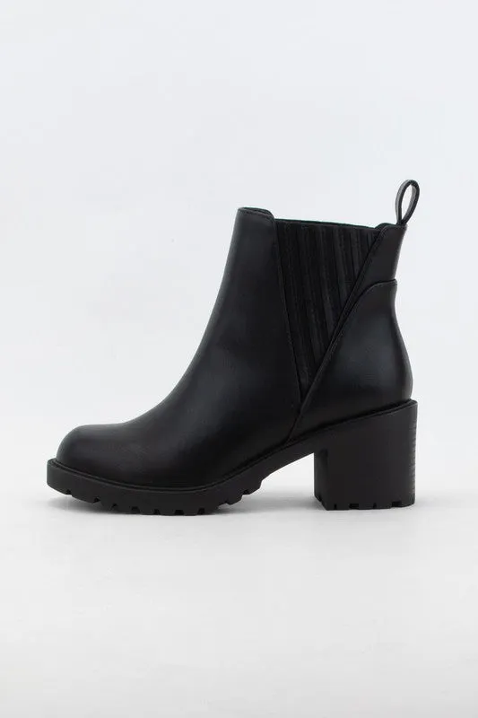 WISELY ANKLE BOOTIES