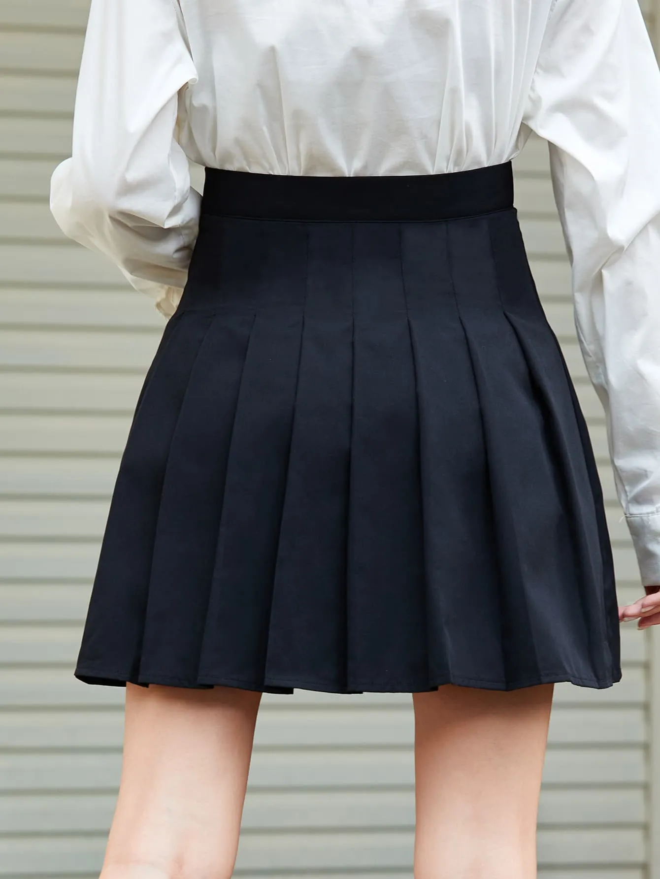 Zip Side Pleated Skirt